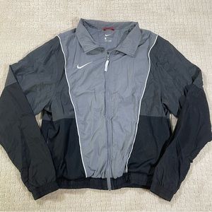 Nike Swoosh Mens Black and Grey Windbreaker M